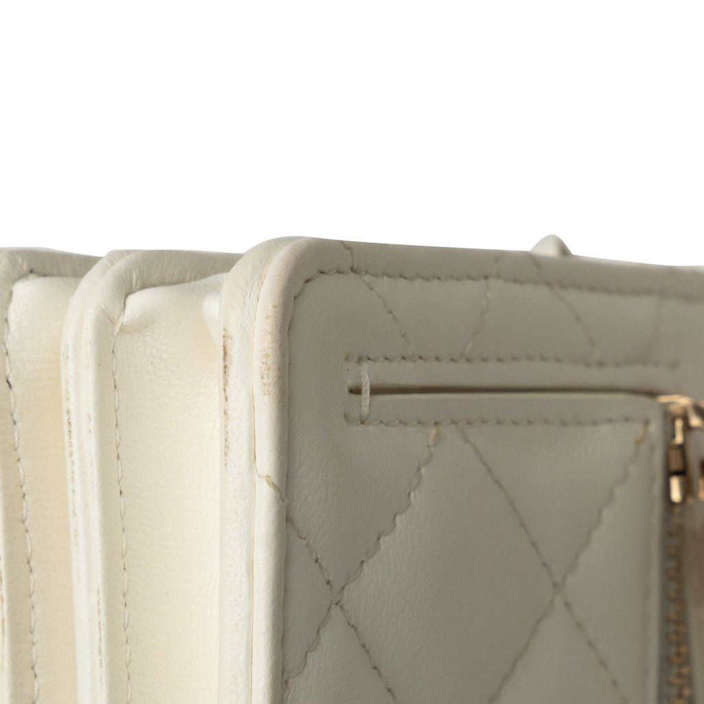 Pre-Owned Authenticated Chanel Romance Lambskin Wallet On Chain Leather Ivory Crossbody Bag Unisex (Good)