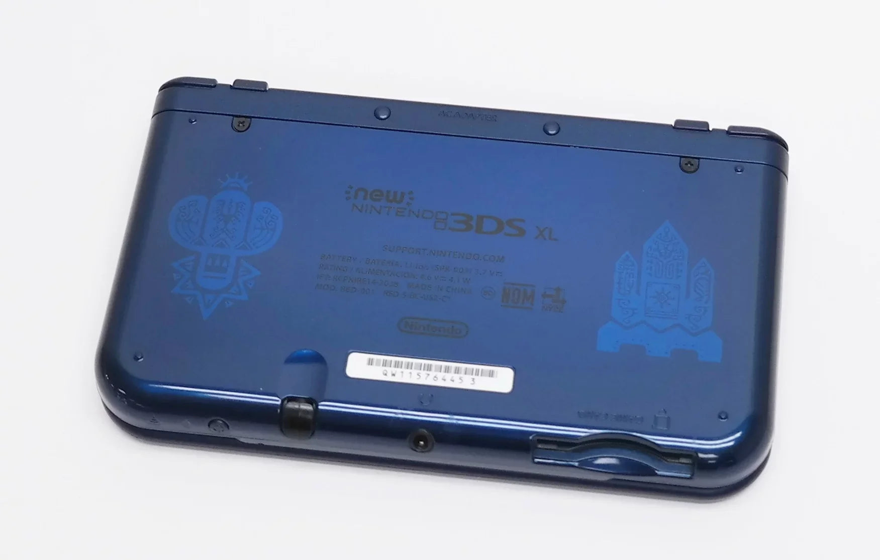 Pre-Owned Nintendo New 3DSize XL Monster Hunter Generations Edition Handheld Sizeystem (Good)