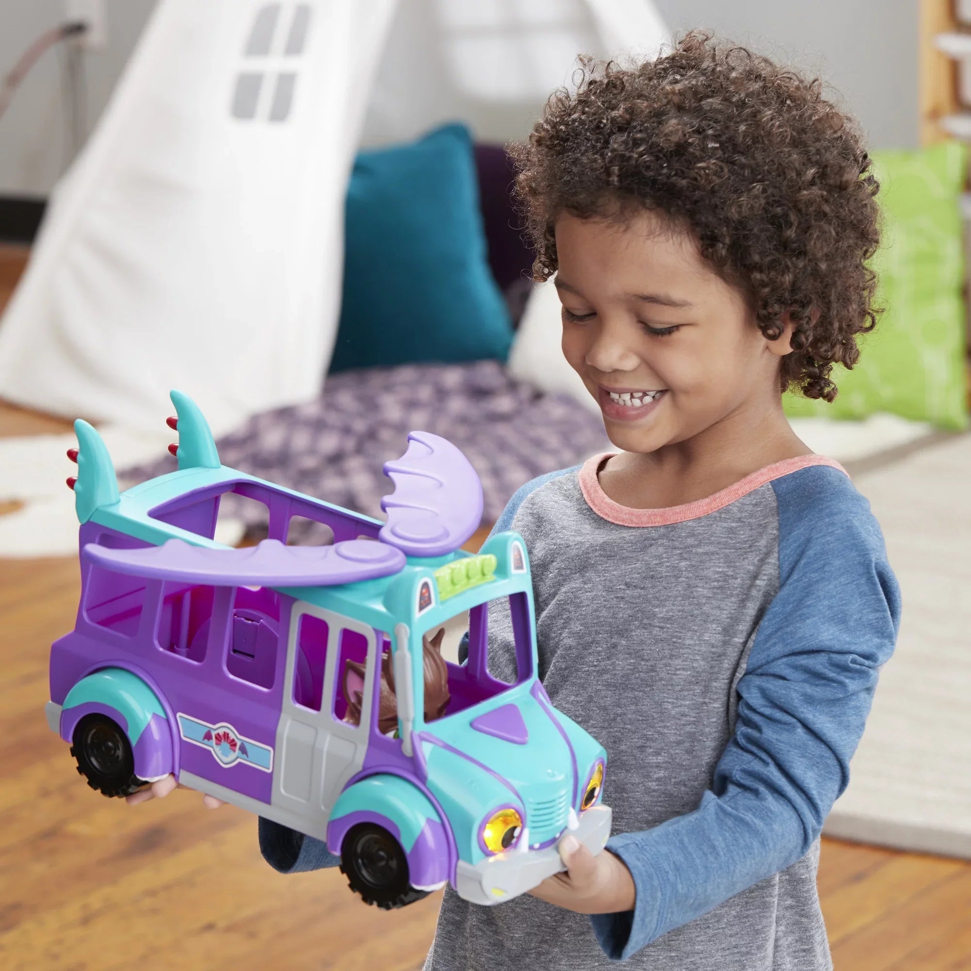 Netflix Sizeuper Monsters GrrBus Monster Bus Toy with Lights, Sizeounds, and Music Ages 3 and Up