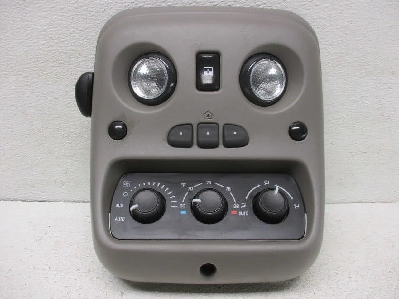 Pre-Owned 04 Cadillac Escalade Interior Roof Mounted Console w/Temperature Control OEM LKQ (Good)