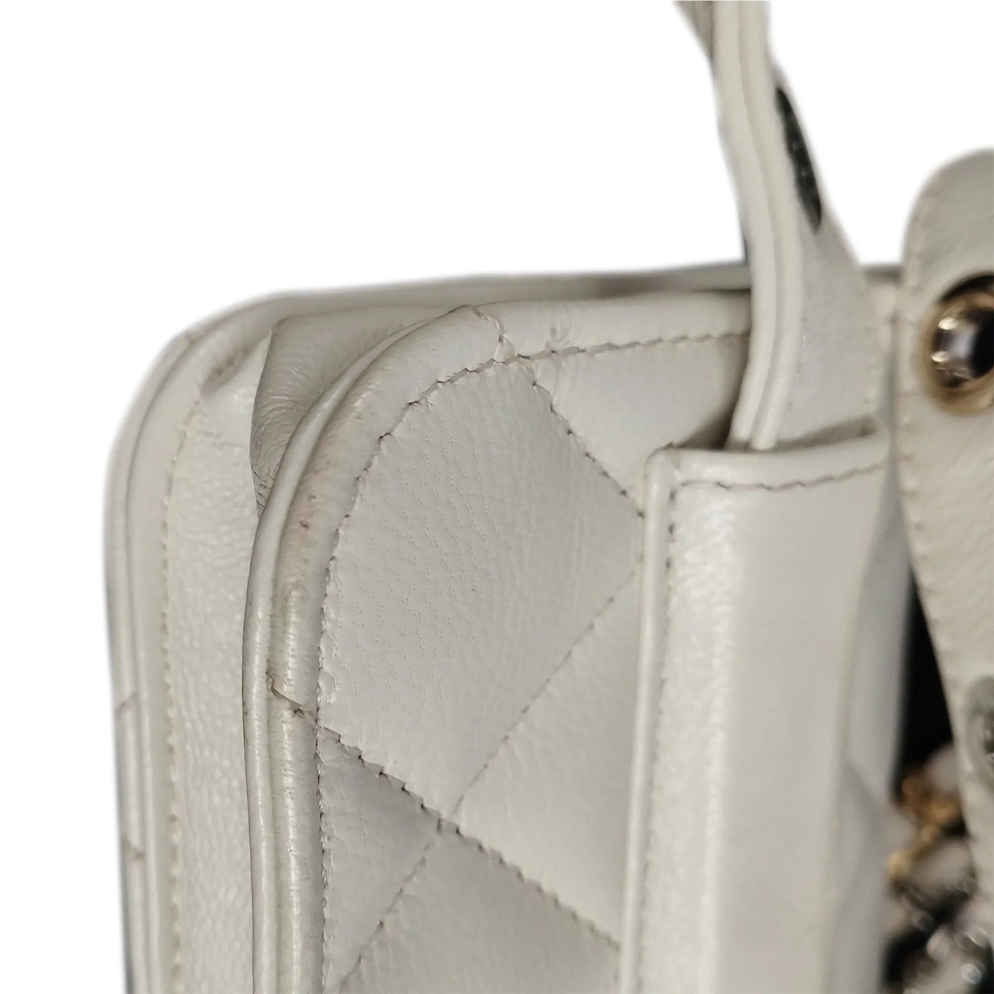 Pre-Owned Authenticated Chanel Punk Chain Belt Bag Lambskin Leather Ivory Unisex (Good)