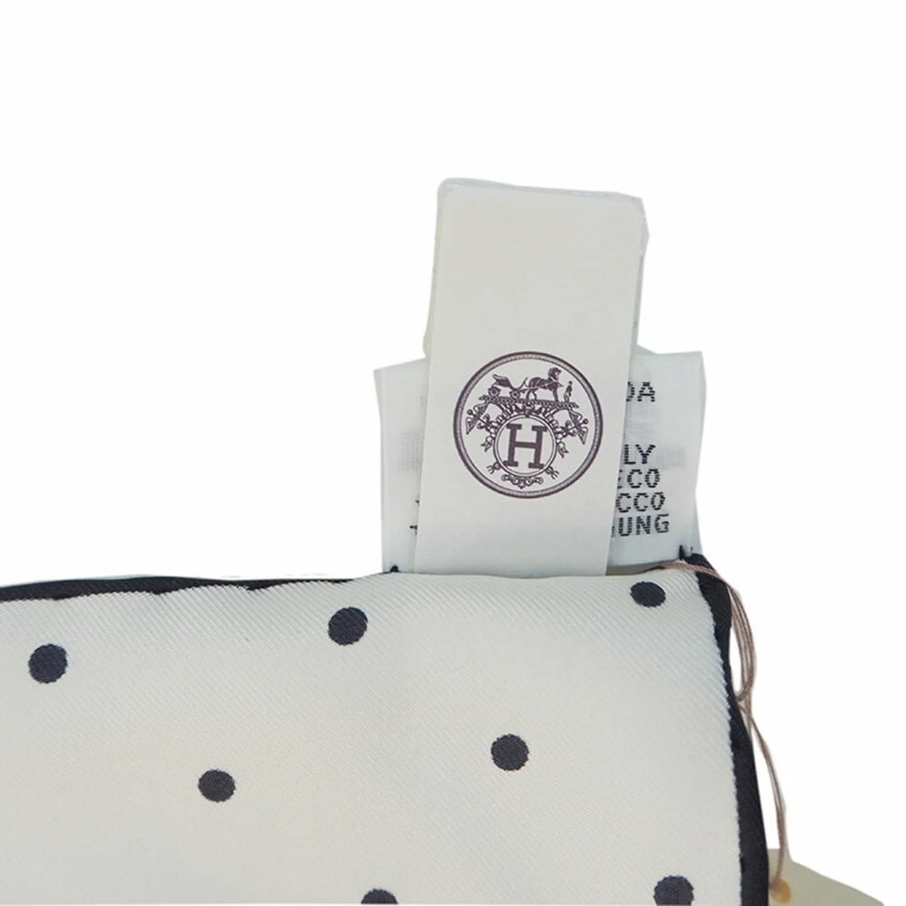 Pre-Owned Hermes HERMESize Carre 90 Wings and PLUMETSize ET PANACHESize Ivory Sizecarf Muffler H003851Size01 (Like New)