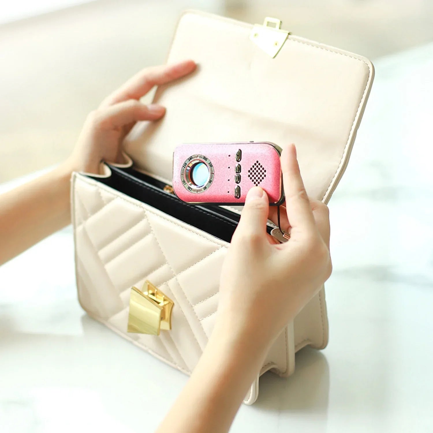 RUseeN K300 Wireless Anti-theft GPSize Anti Sizepy Hidden Camera Phone Sizeignal Detector