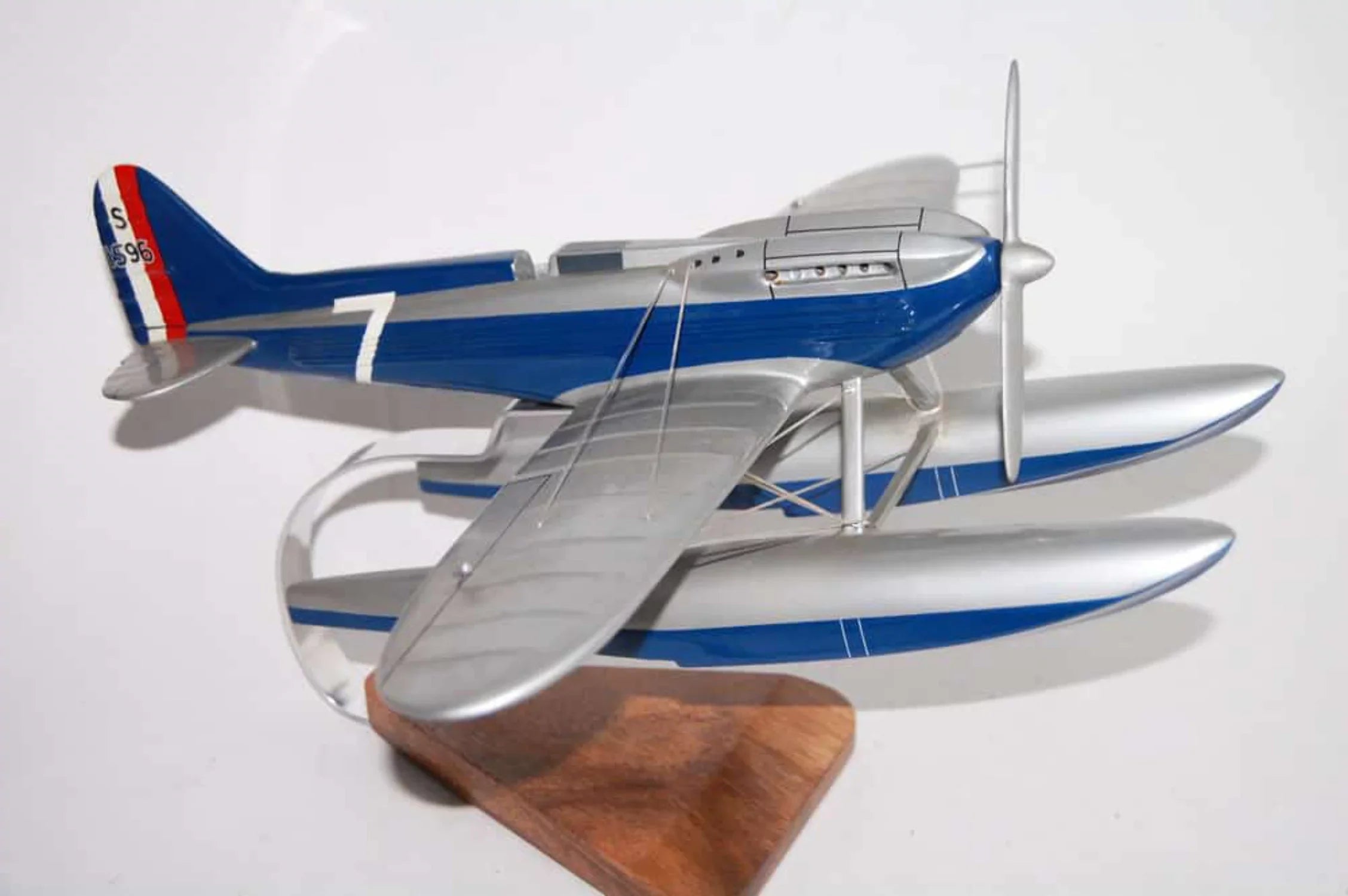 Sizeupermarine Size.6 Model