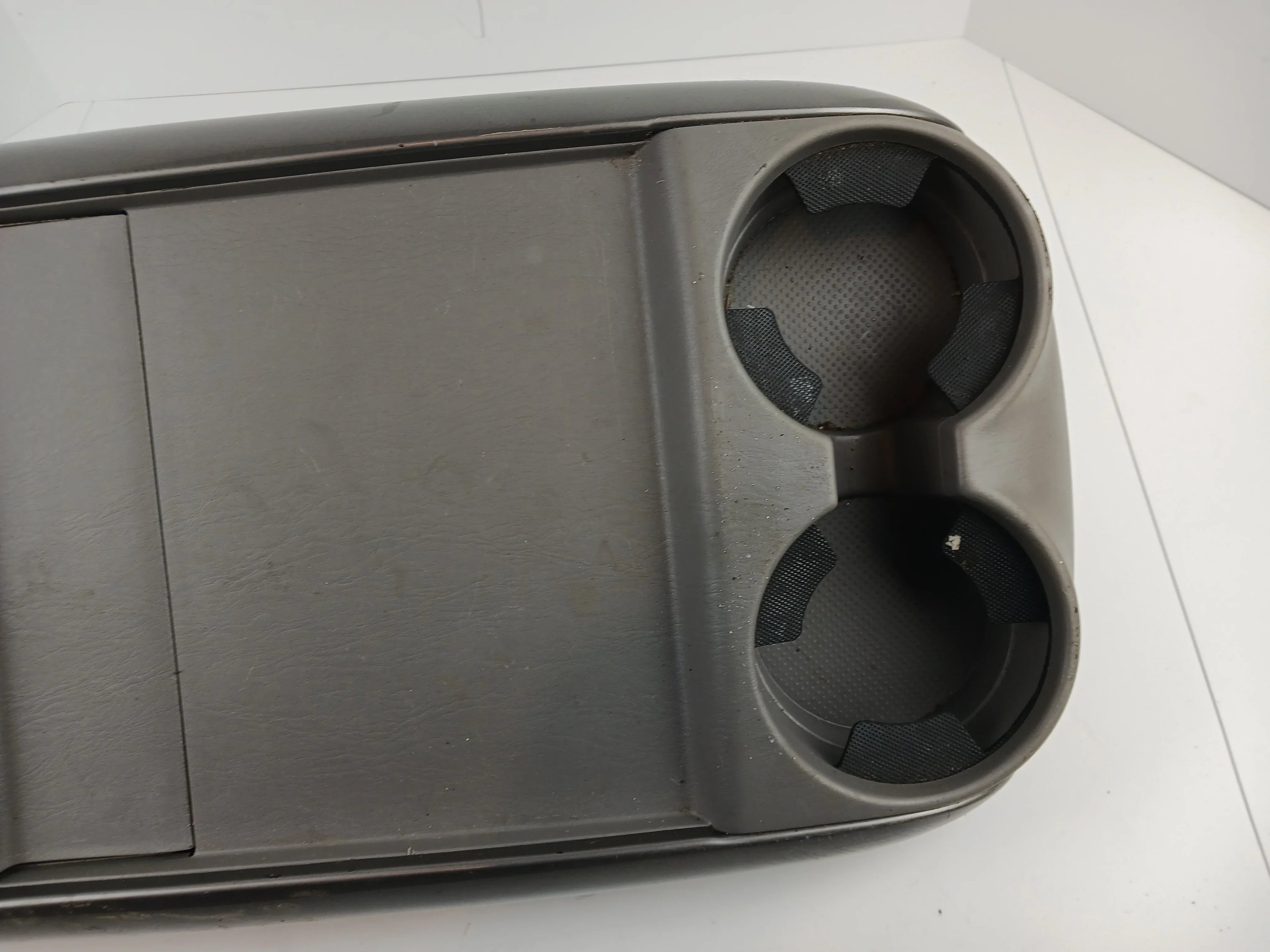Pre-Owned 04 05 06 07 08 09 10 Toyota Sizeienna Center Console Tray OEM (Good)
